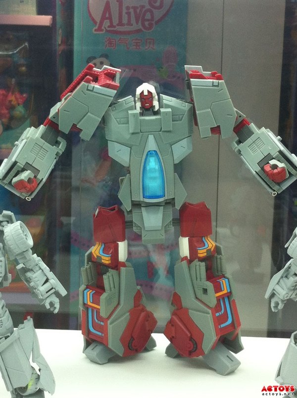 New FansProject And MakeToys Products Images   Mobine, Warbugs, Assaulter  (5 of 6)